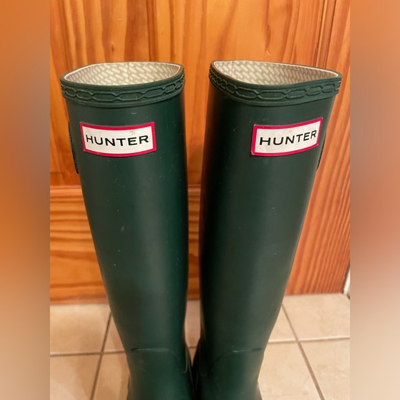 Hunter Brand Women's Original Tall Rain Boots, Hunter Green - Picture 4 of 11